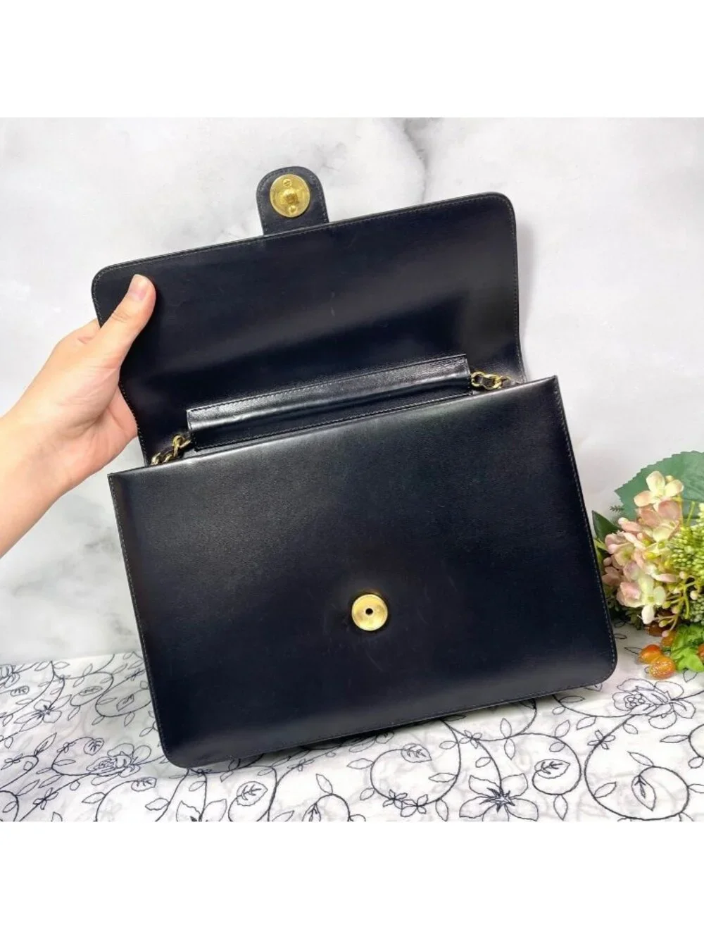 Chanel Vintage Chain Shoulder Bag